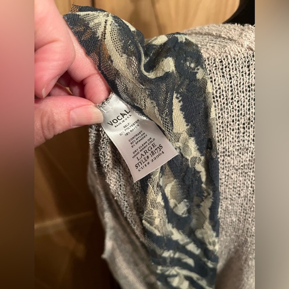 Shirt/Shawl Combo - Picture 5 of 6